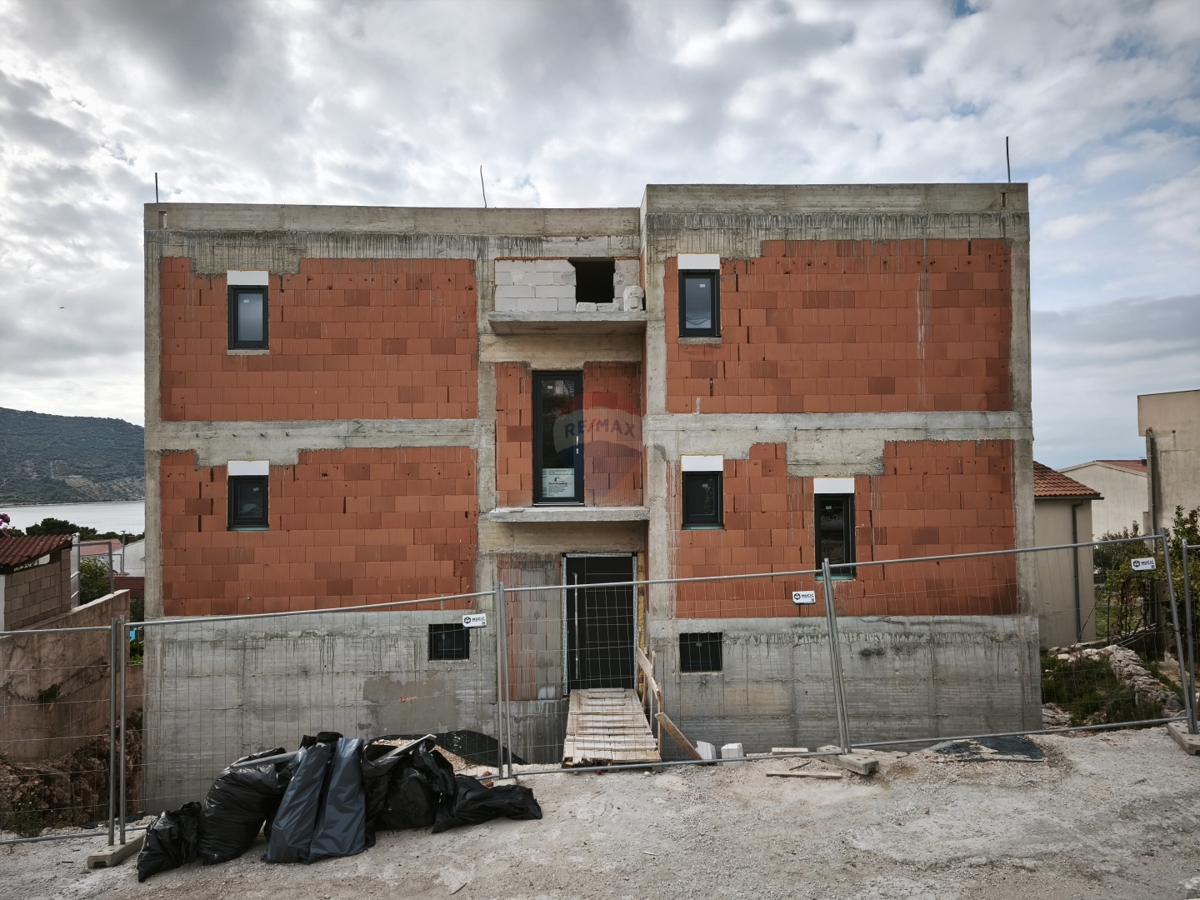 Dvoetažno stanovanje s čudovitim razgledom, Primošten