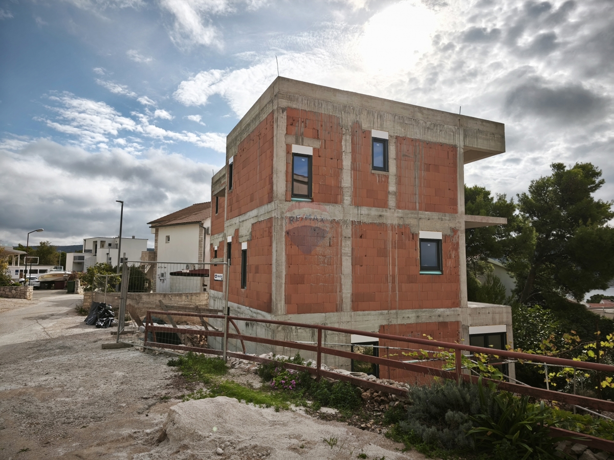 Dvoetažno stanovanje s čudovitim razgledom, Primošten