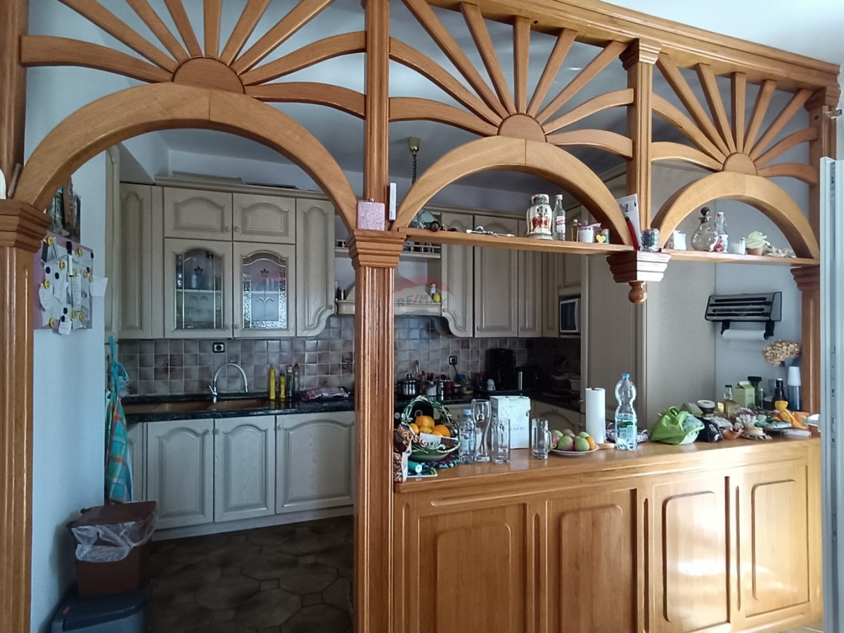 Hiša Brodarica, Šibenik - Okolica, 340m2