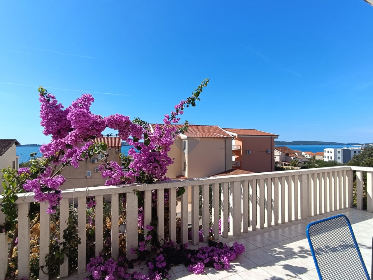 Hiša Brodarica, Šibenik - Okolica, 340m2