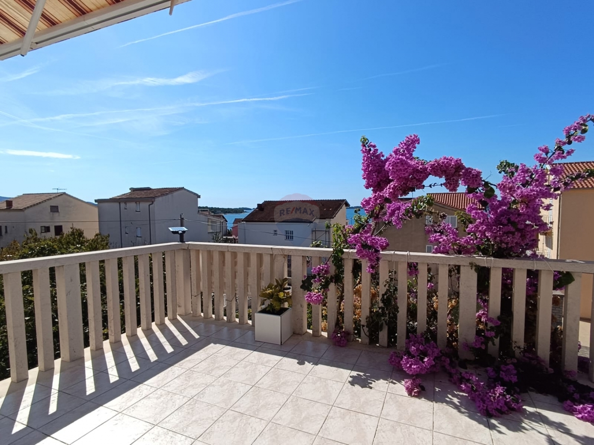 Hiša Brodarica, Šibenik - Okolica, 340m2