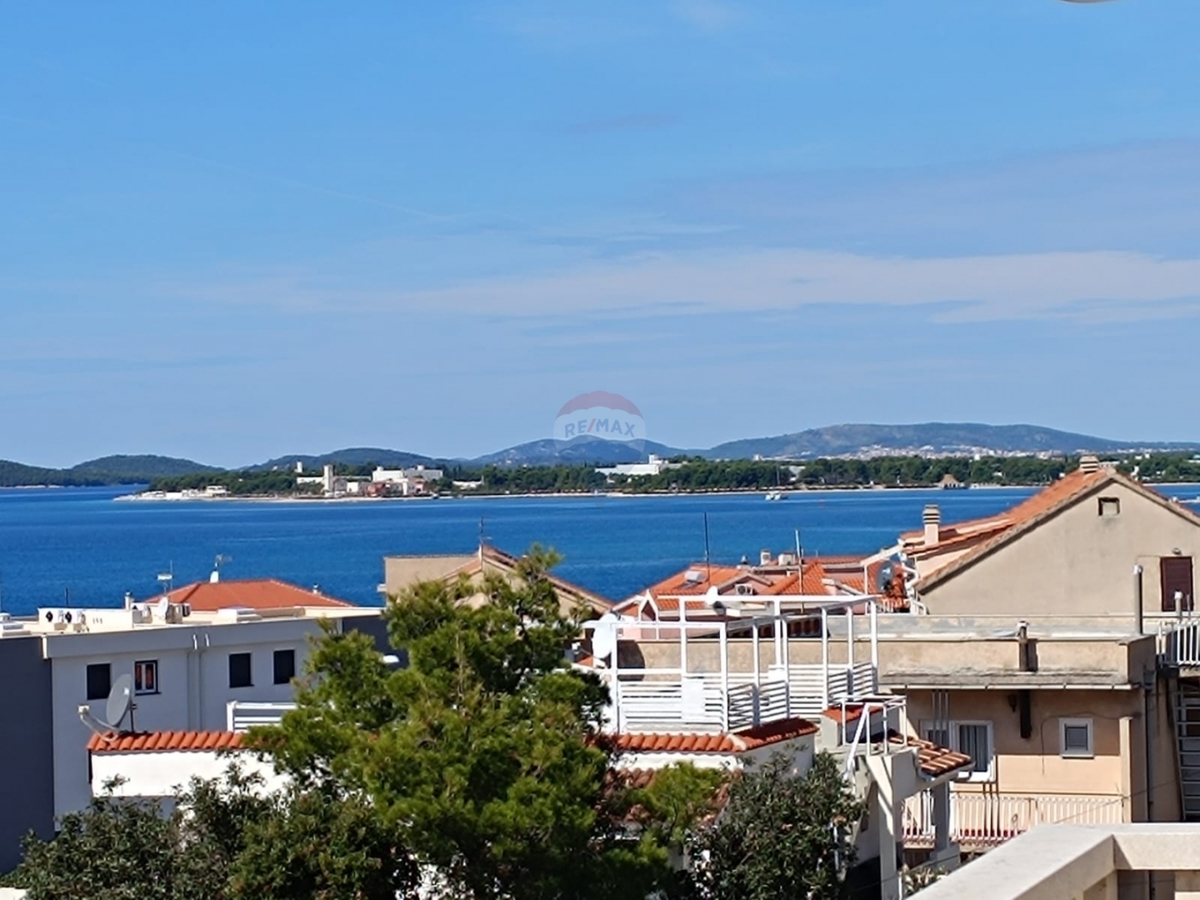 Hiša Brodarica, Šibenik - Okolica, 340m2