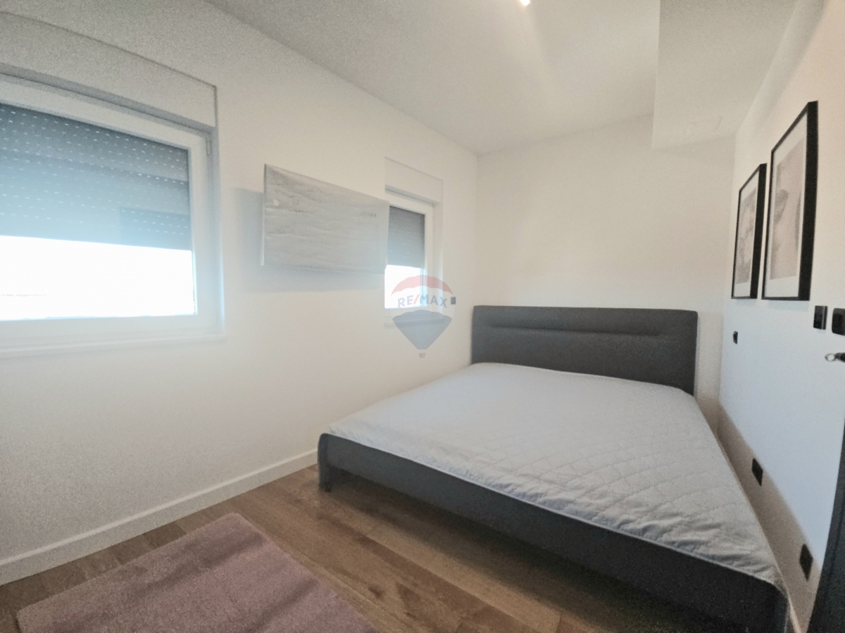 Stanovanje / Apartma Brodarica, Šibenik - Okolica, 135,28m2