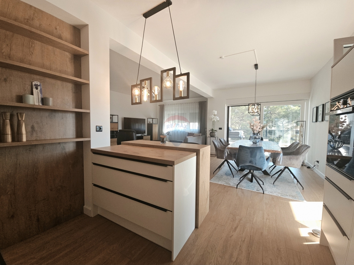 Stanovanje / Apartma Brodarica, Šibenik - Okolica, 135,28m2