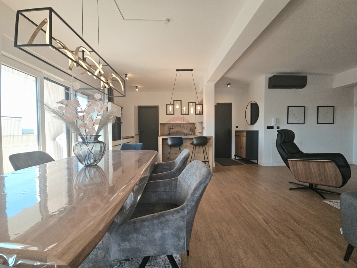 Stanovanje / Apartma Brodarica, Šibenik - Okolica, 135,28m2