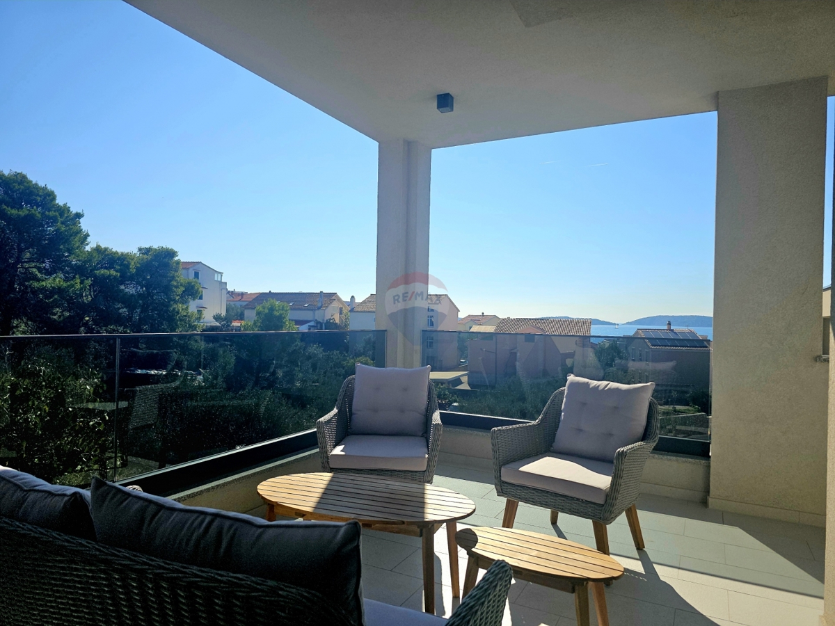 Stanovanje / Apartma Brodarica, Šibenik - Okolica, 135,28m2