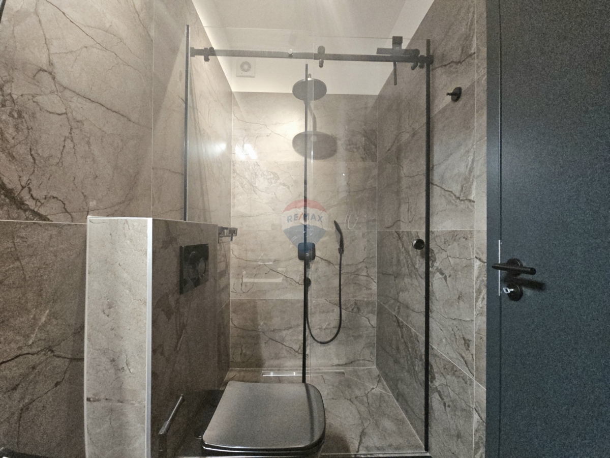 Stanovanje / Apartma Brodarica, Šibenik - Okolica, 135,28m2