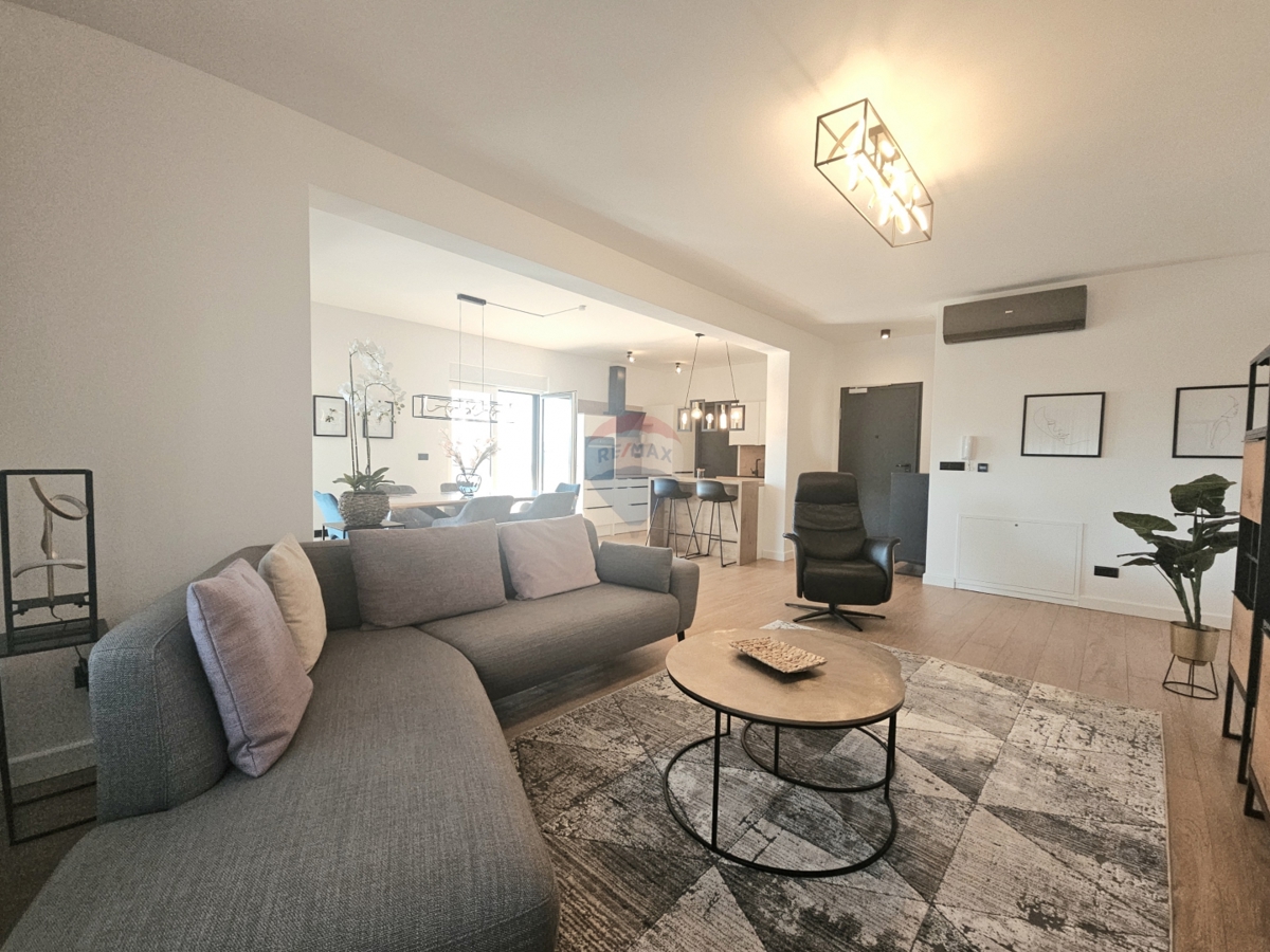 Stanovanje / Apartma Brodarica, Šibenik - Okolica, 135,28m2