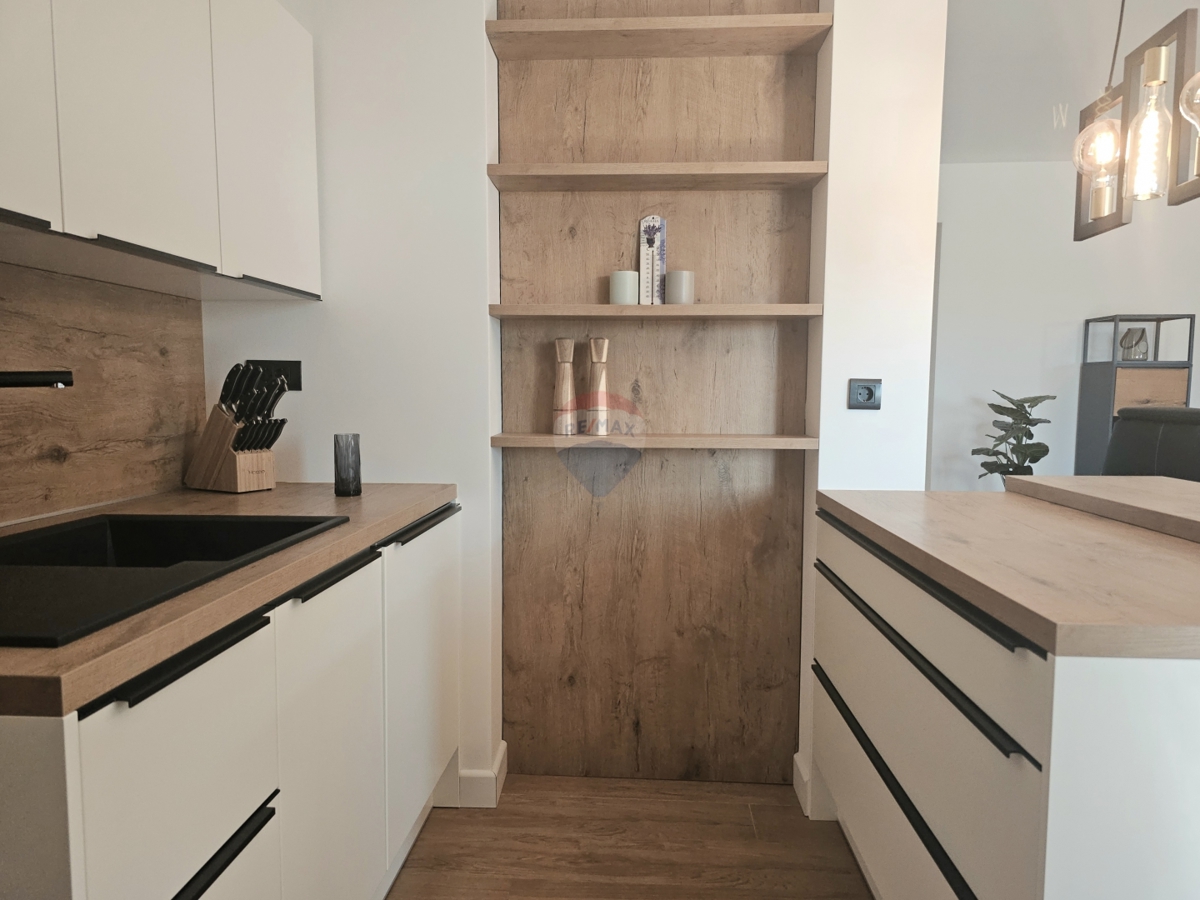Stanovanje / Apartma Brodarica, Šibenik - Okolica, 135,28m2