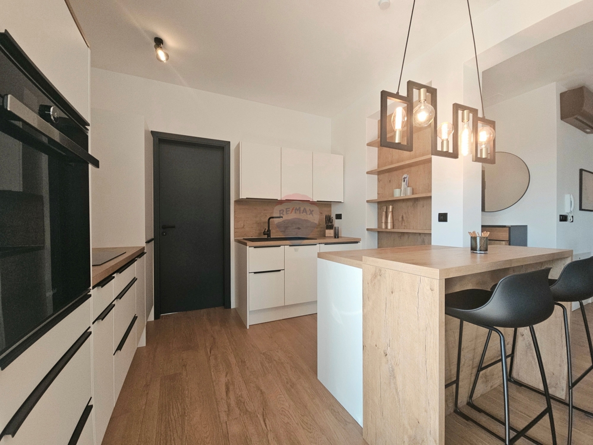 Stanovanje / Apartma Brodarica, Šibenik - Okolica, 135,28m2
