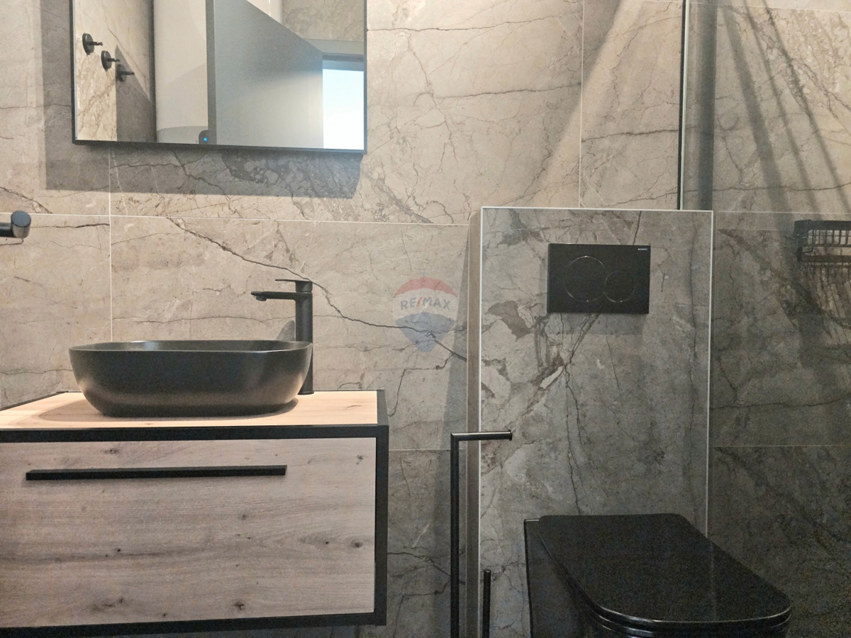 Stanovanje / Apartma Brodarica, Šibenik - Okolica, 135,28m2