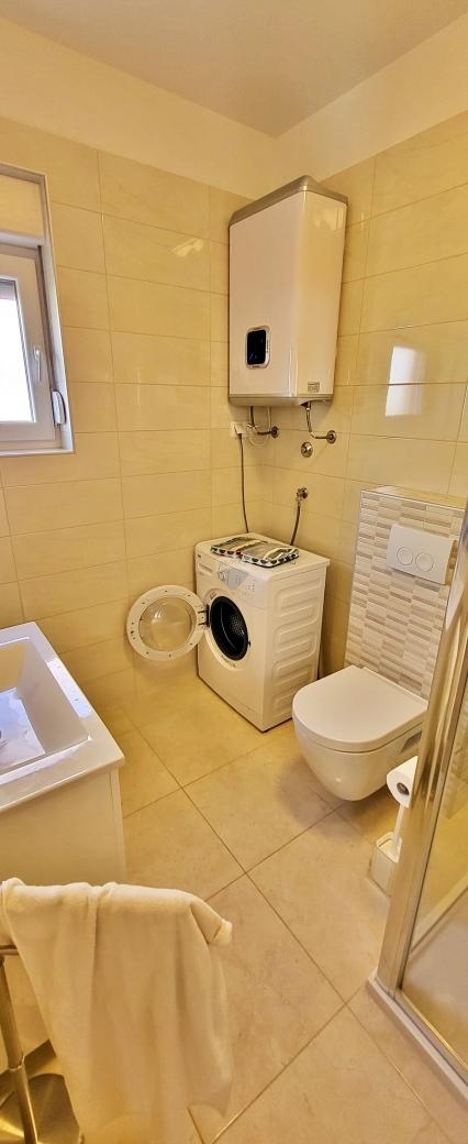 Hiša Tribunj, 438m2