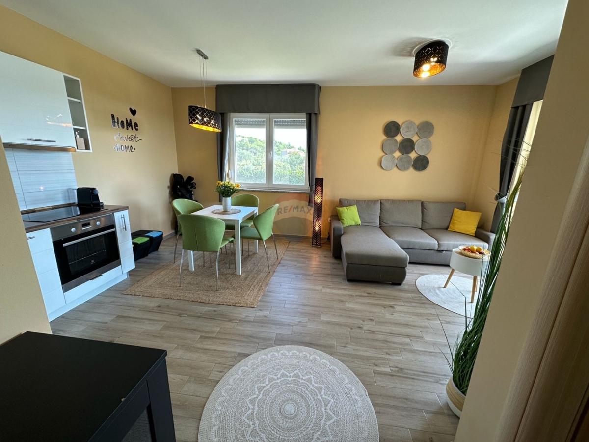 Hiša Tribunj, 438m2