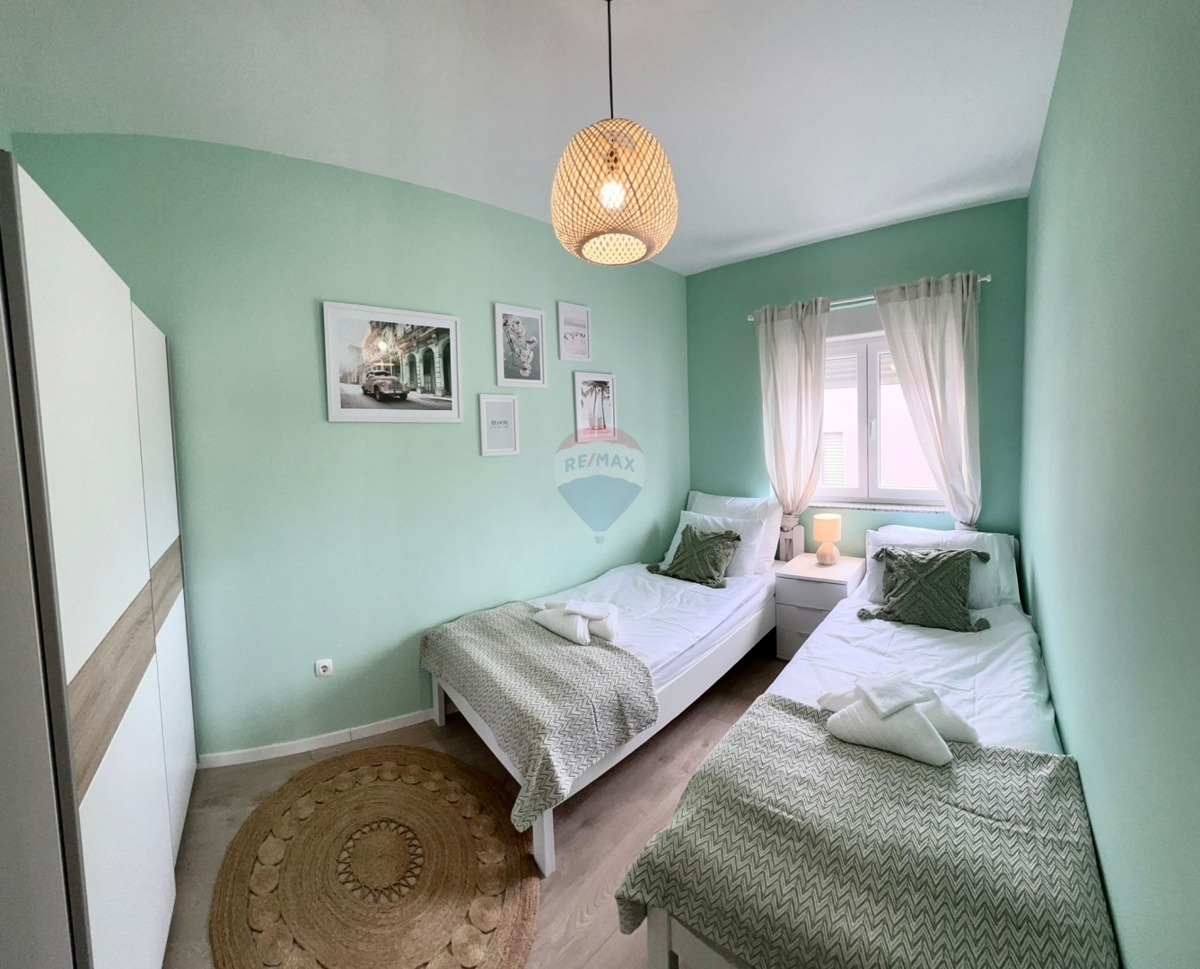 Hiša Tribunj, 438m2