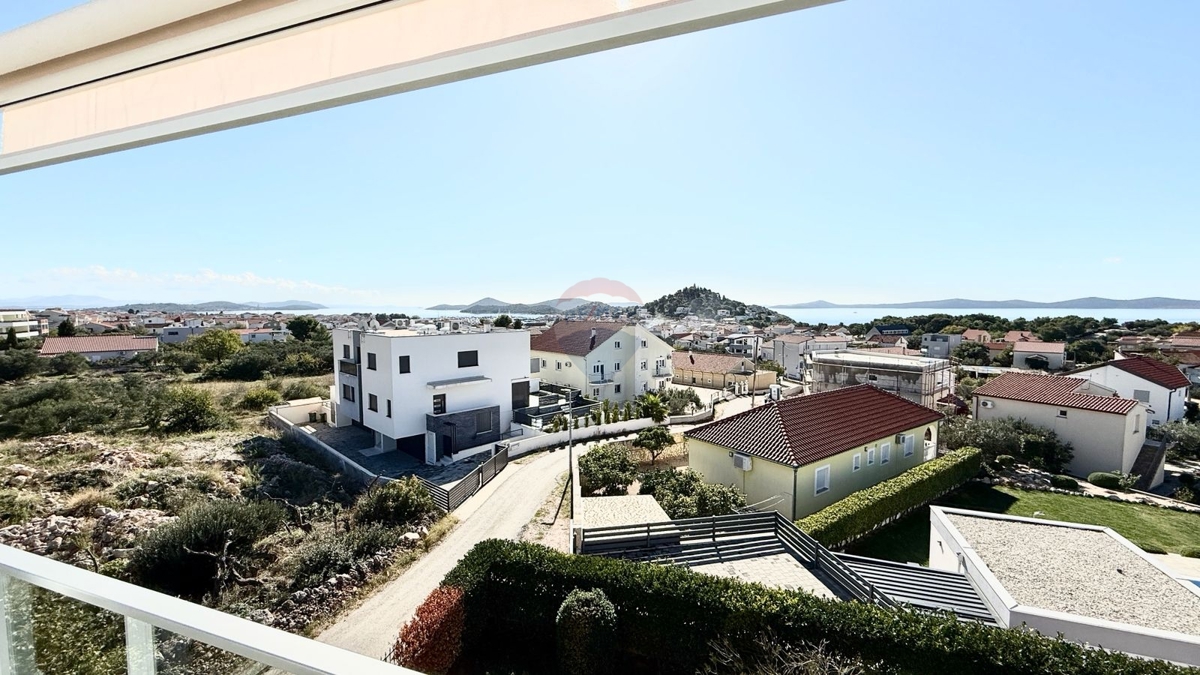 Hiša Tribunj, 438m2