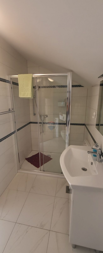 Hiša Tribunj, 438m2