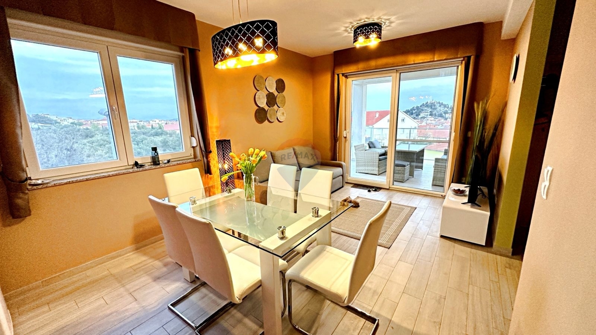 Hiša Tribunj, 438m2