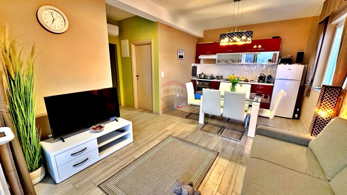 Hiša Tribunj, 438m2