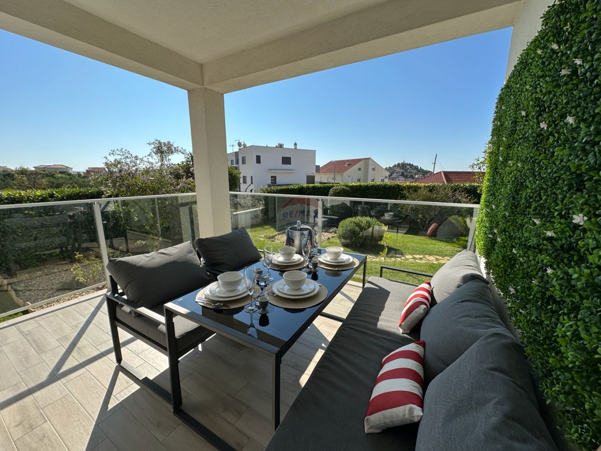 Hiša Tribunj, 438m2