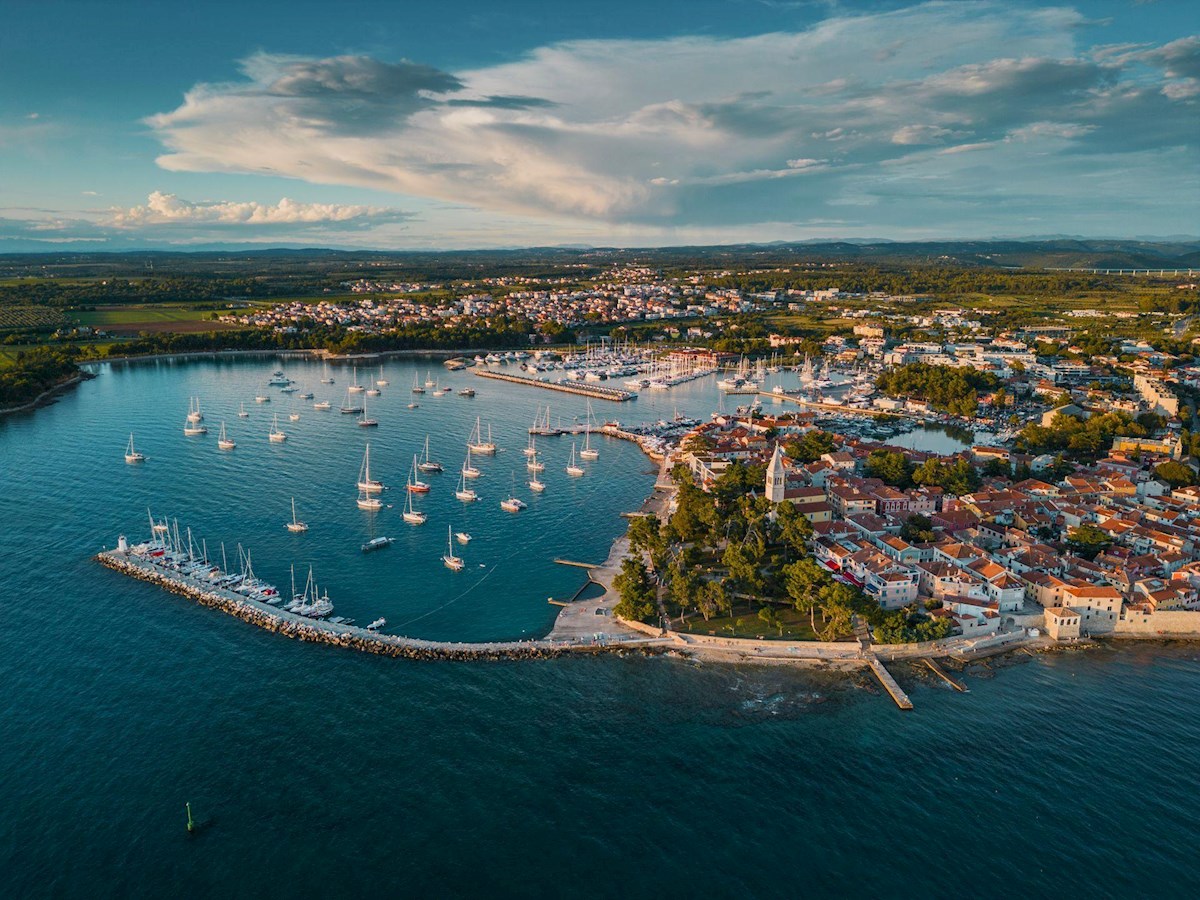 Luksuzne nepremičnine Istra, stanovanje v prvem nadstropju ob morju