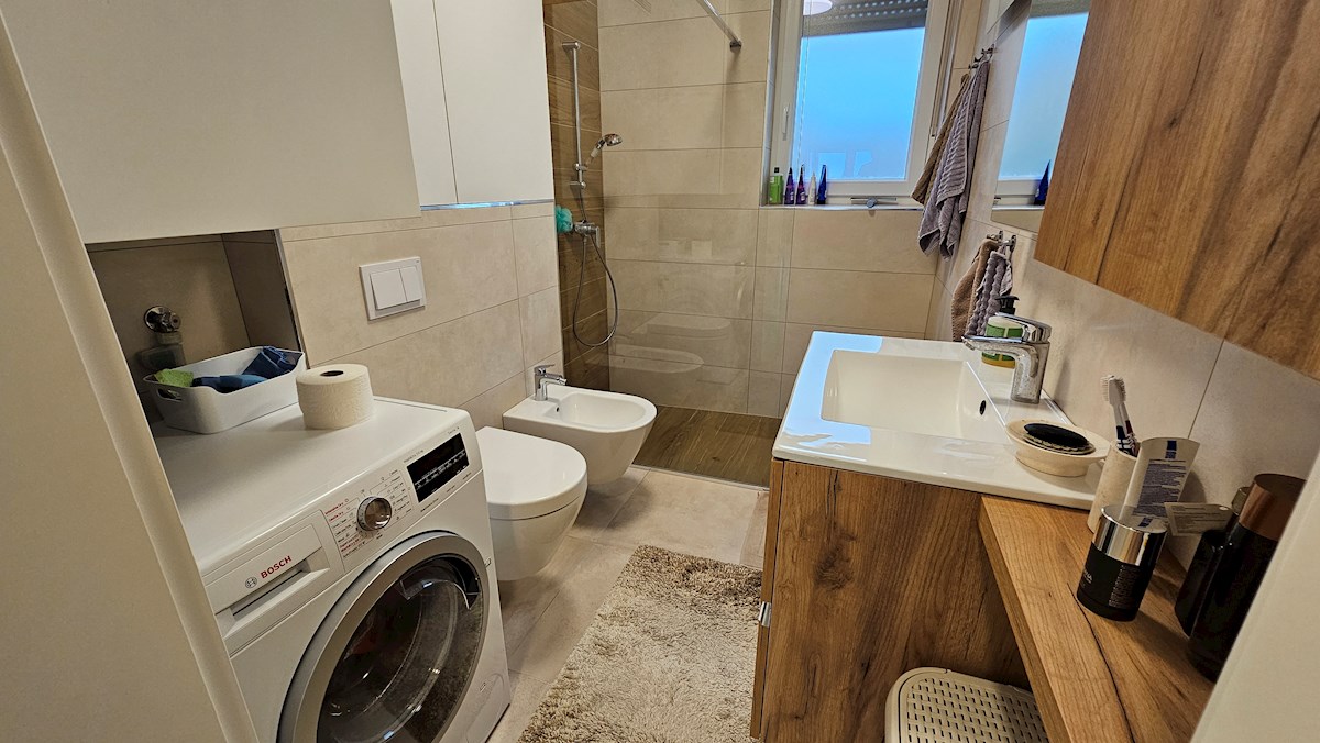 Luksuzne Nepremičnine Istra, prodajam stanovanje, Novigrad