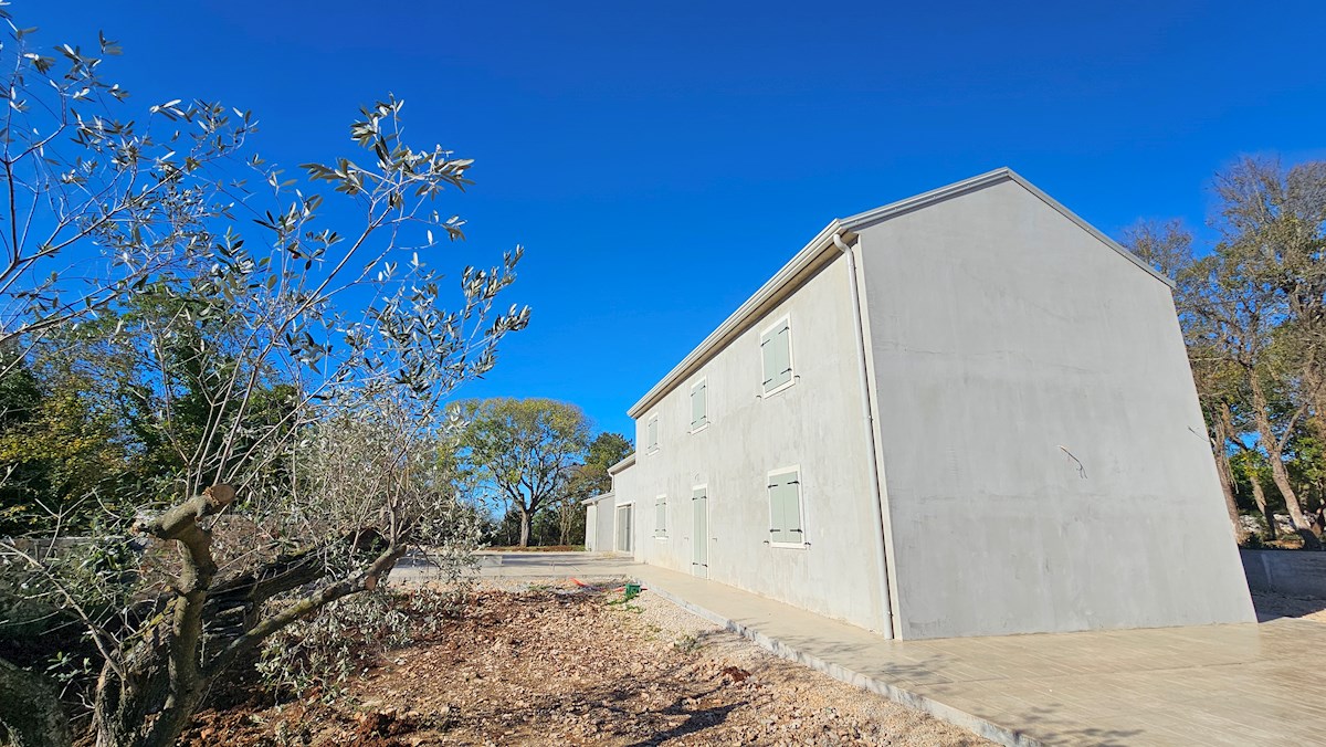 Nepremičnine Istra, prodam hišo z bazenom, okolica Buja