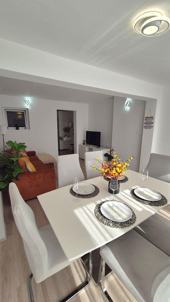 Nepremičnine Istra, prodajam stanovanje, Novigrad, Mareda