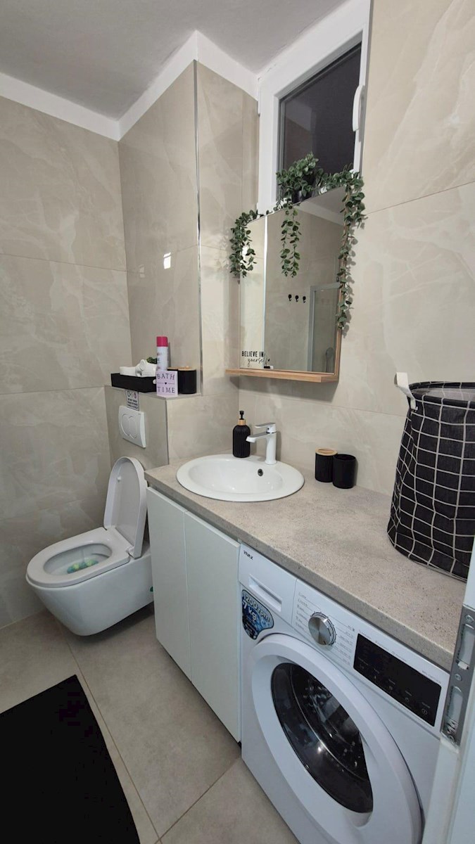 Nepremičnine Istra, prodajam stanovanje, Novigrad, Mareda