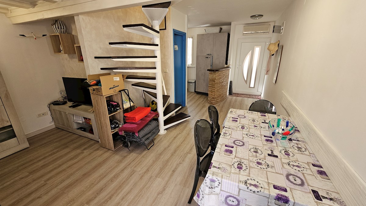 Nepremičnine Istra, prodajam stanovanje, Novigrad, Mareda