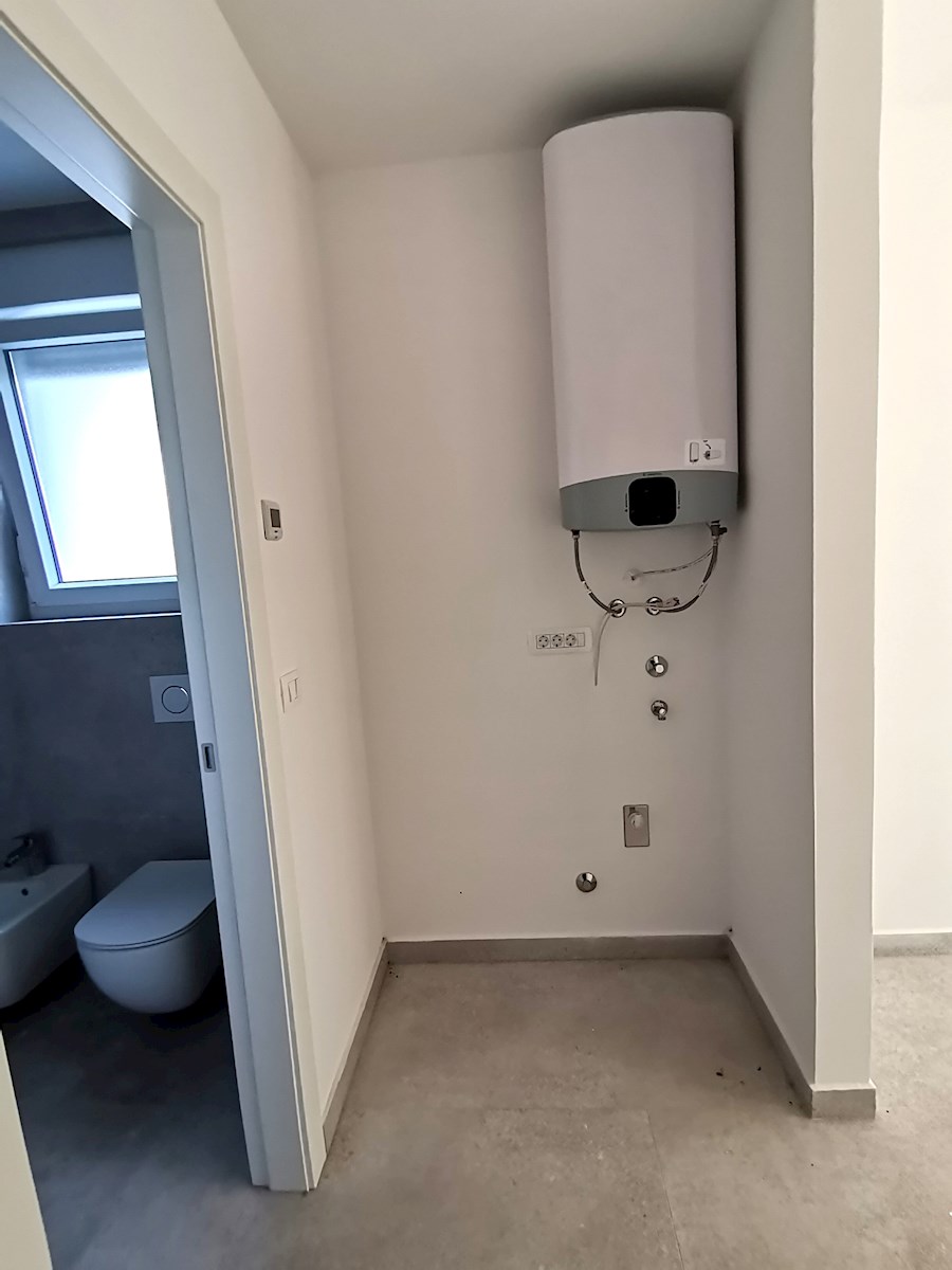 Nepremičnine Istra, prodajam stanovanje s pogledom na morje, Novigrad