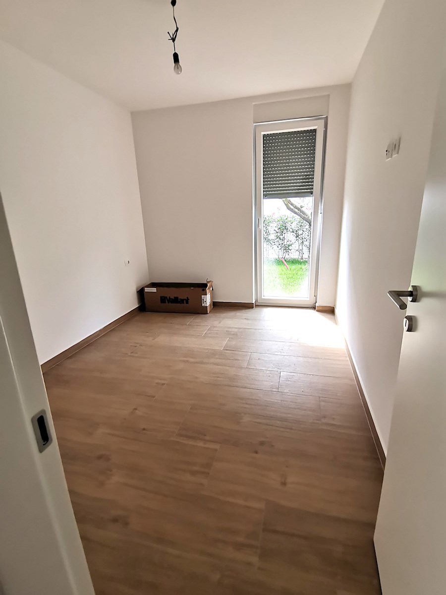 Nepremičnine Istra, prodajam stanovanje s pogledom na morje, Novigrad