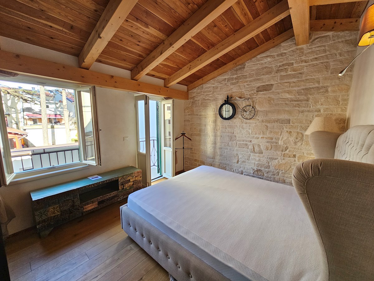 Nepremičnine Istra, prodam kamnitu hišo, Novigrad, Center