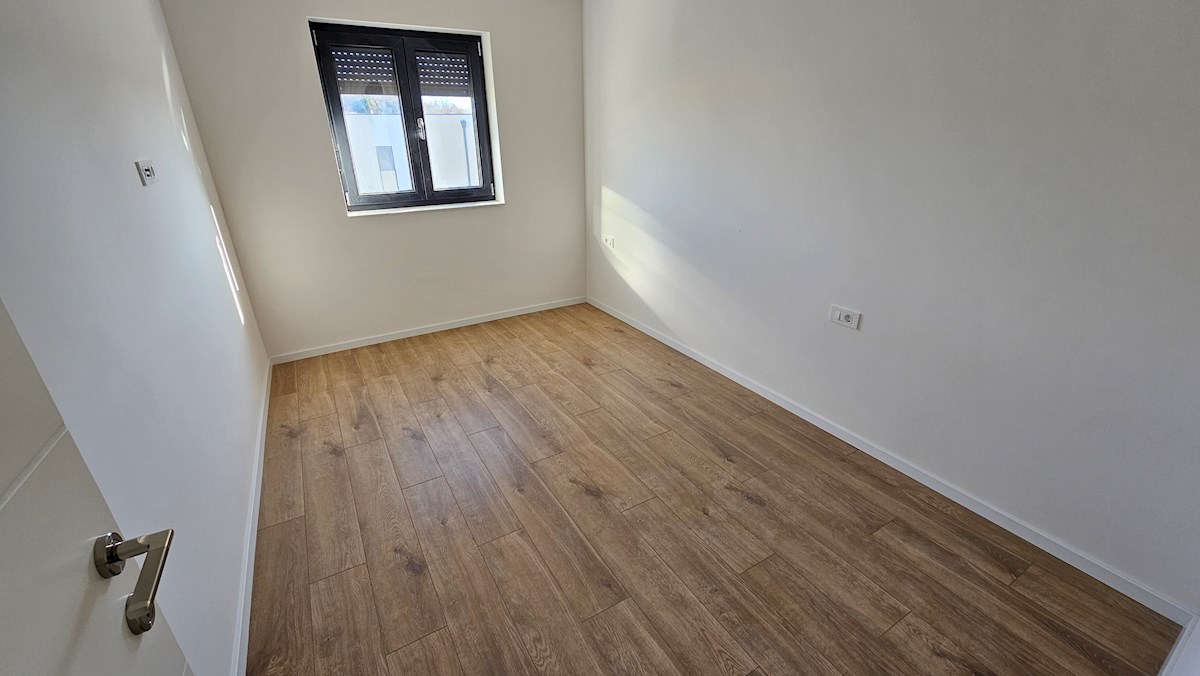 Nepremičnine Istra, prodam moderan stan, Umag, okolica