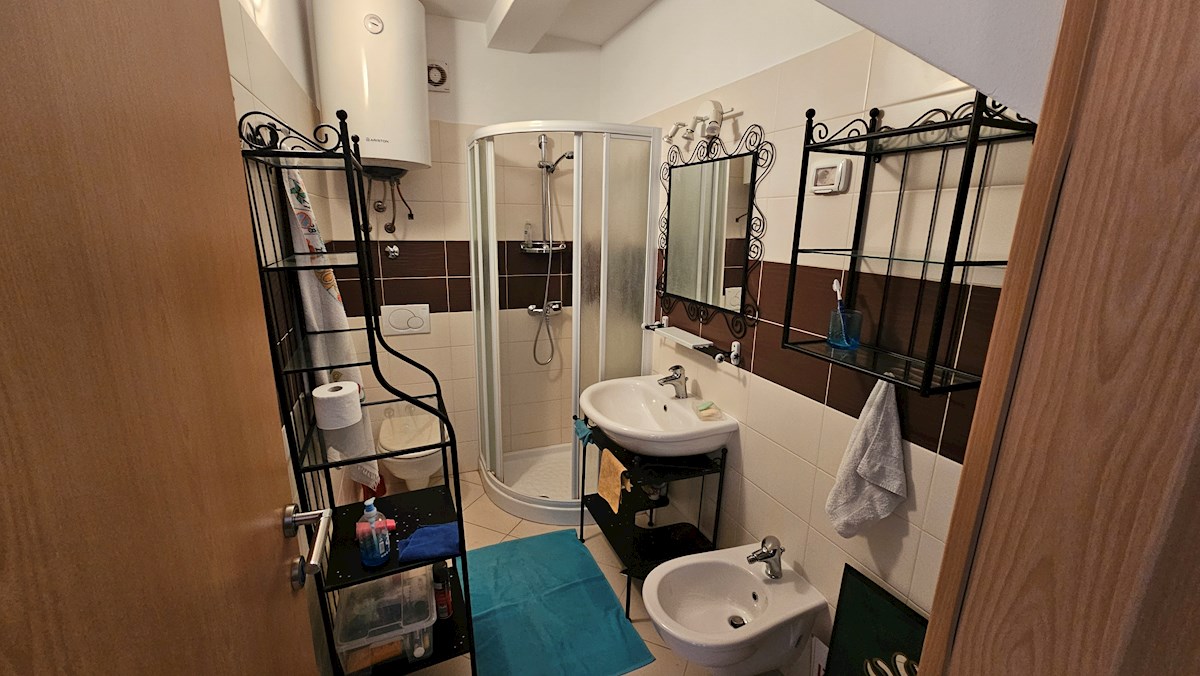 Nepremičnine Istra, prodajam stanovanje, Novigrad, centar