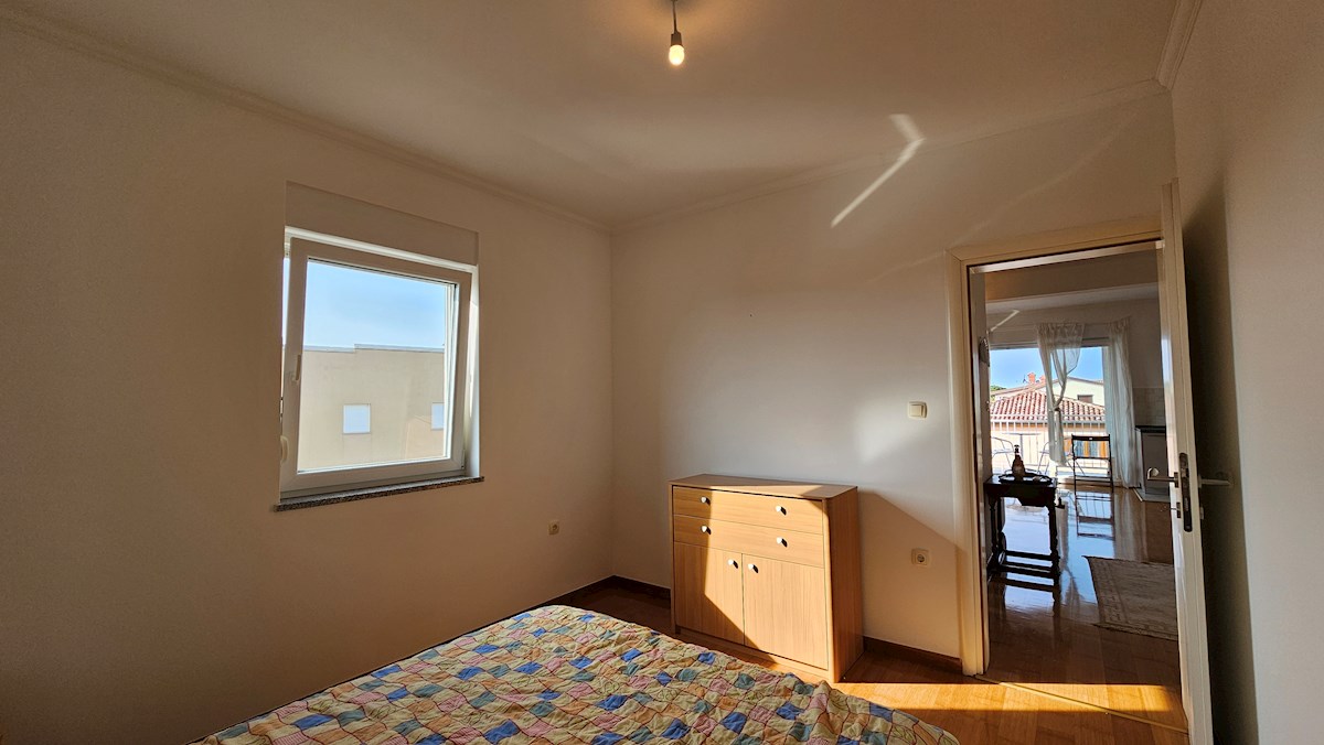 Nepremičnine Istra, prodajam stanovanje s pogledom na morje, Novigrad