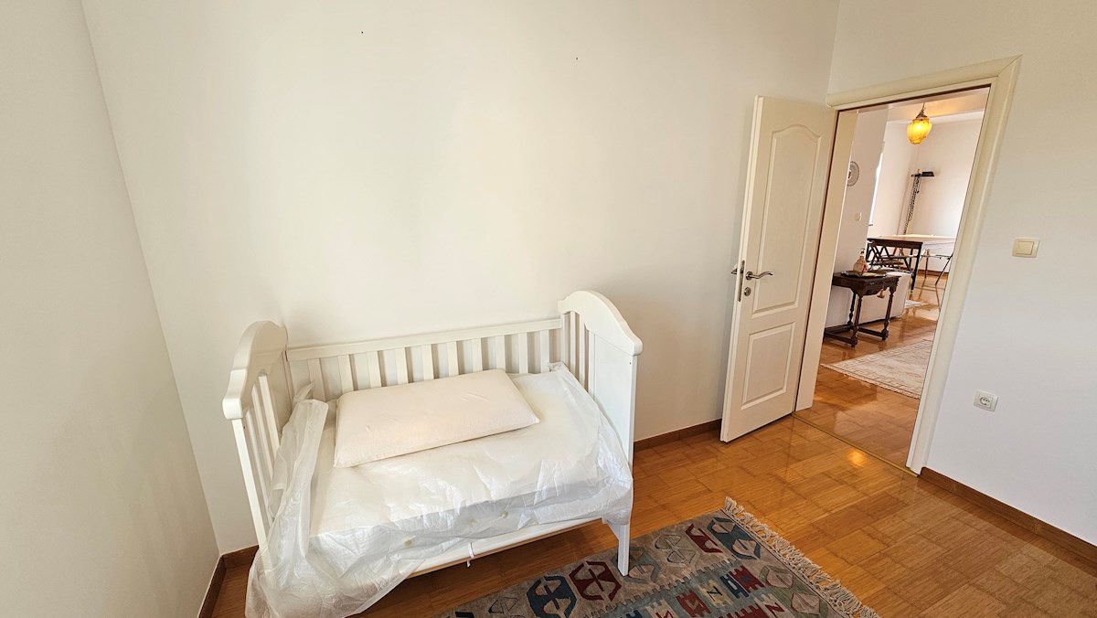 Nepremičnine Istra, prodajam stanovanje s pogledom na morje, Novigrad