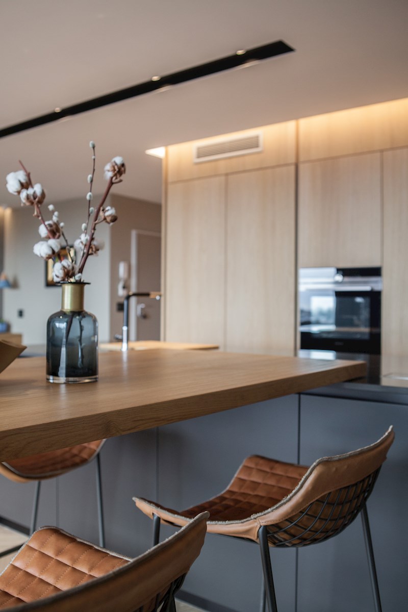 Sodoben penthouse s pogledom na morje