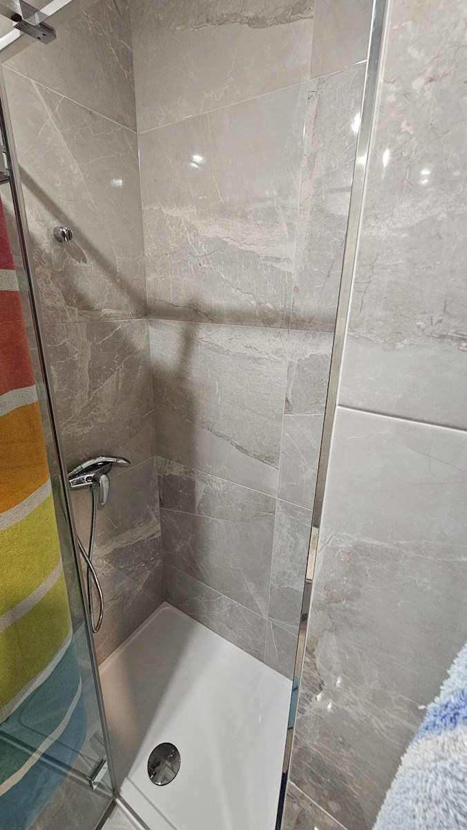 Nepremičnine Istra, prodajam stanovanje, blizu morja, Novigrad