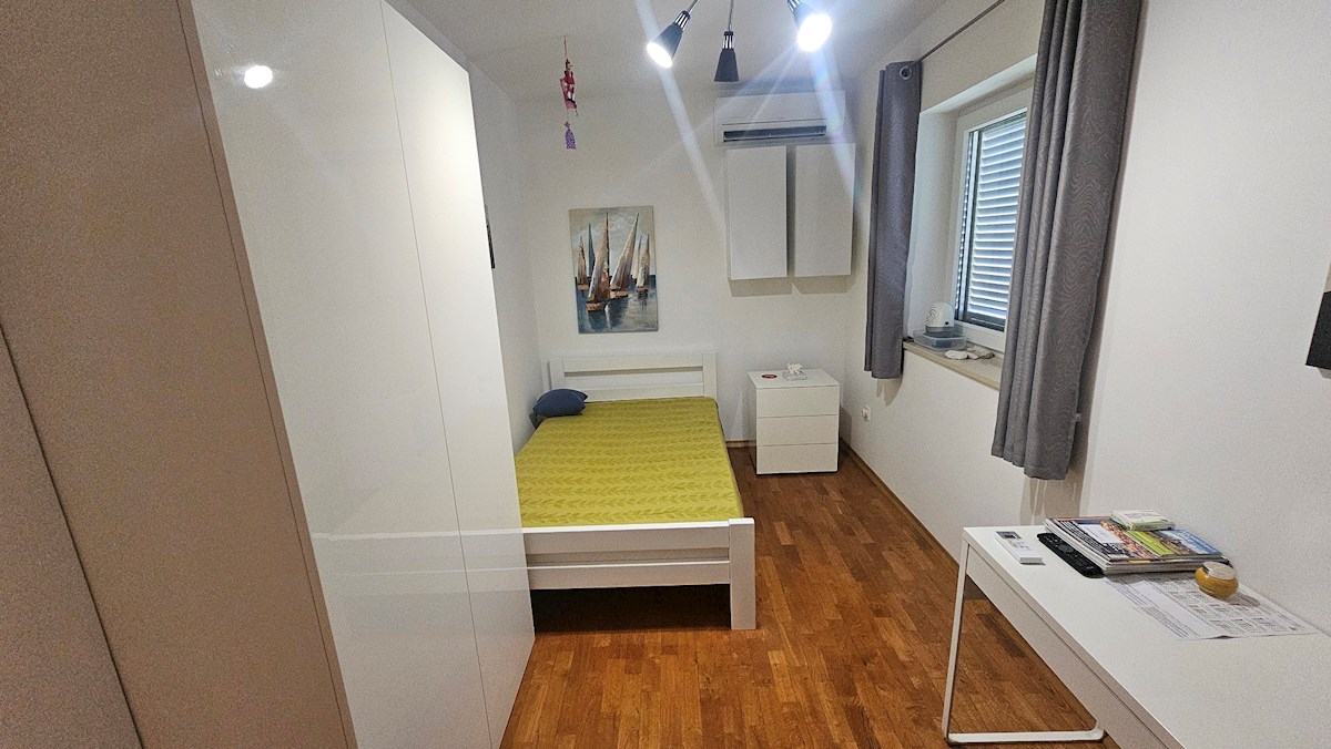 Nepremičnine Istra, prodajam stanovanje, blizu morja, Novigrad