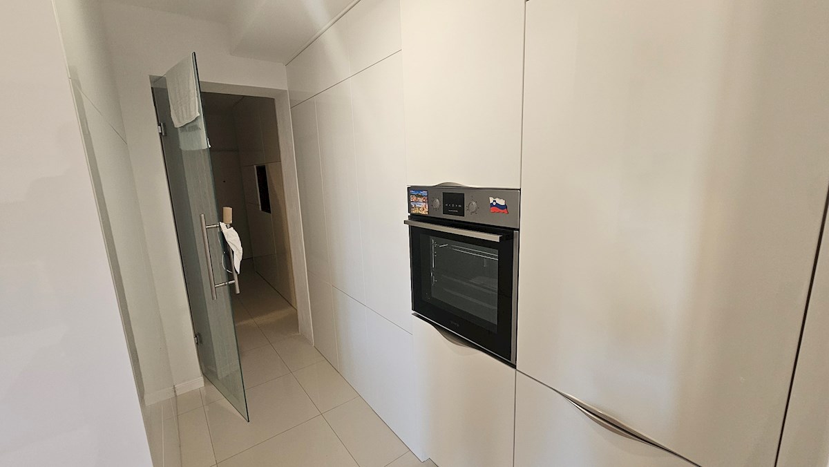 Nepremičnine Istra, prodajam stanovanje, blizu morja, Novigrad