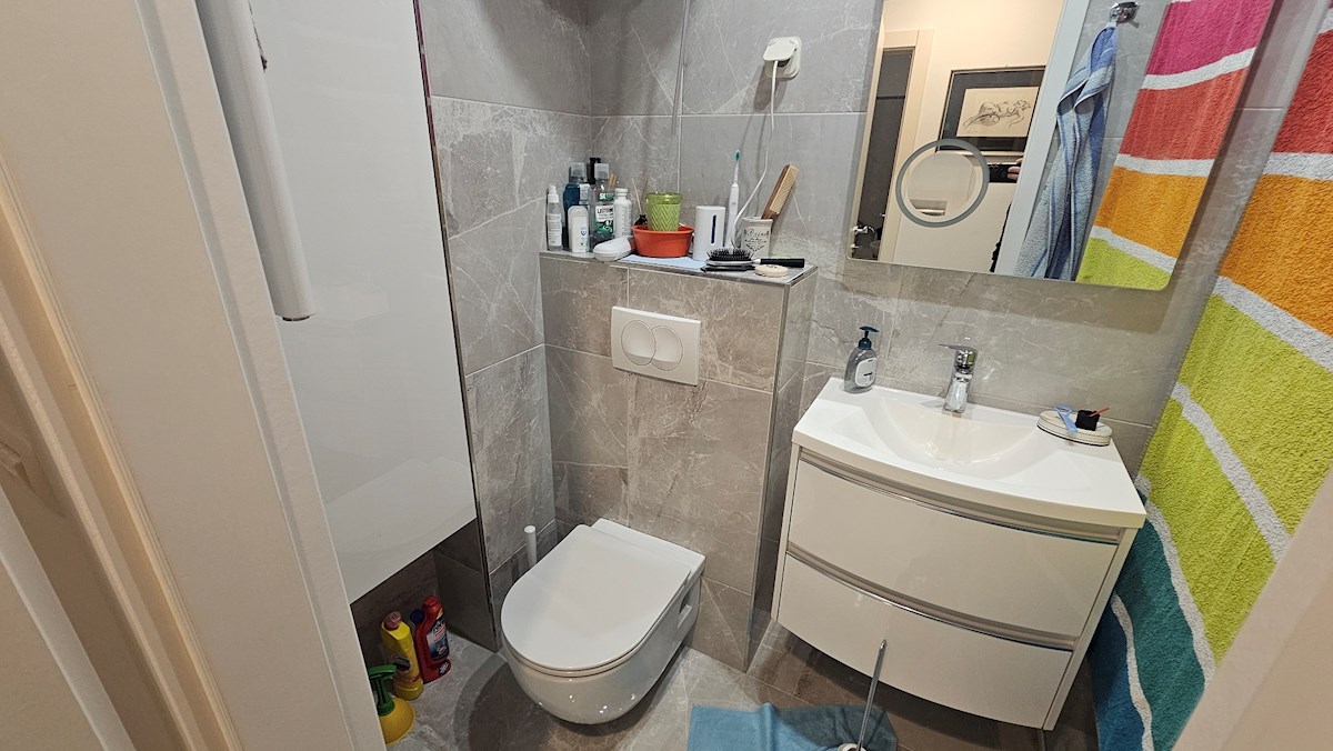 Nepremičnine Istra, prodajam stanovanje, blizu morja, Novigrad