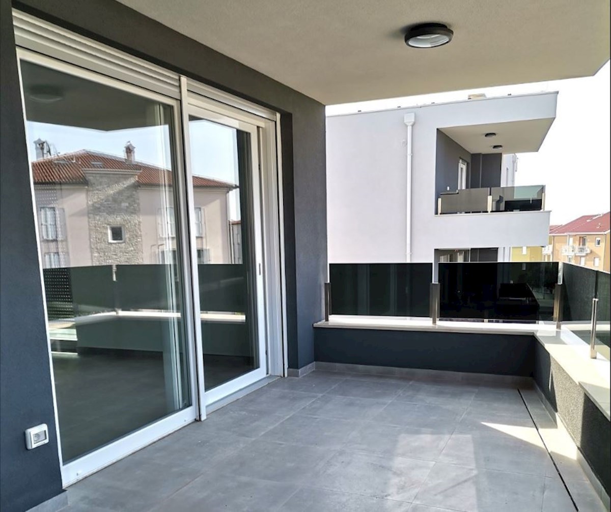 Nepremičnine Istra, prodajam stanovanje s liftom in 2 spalnice, Novigrad