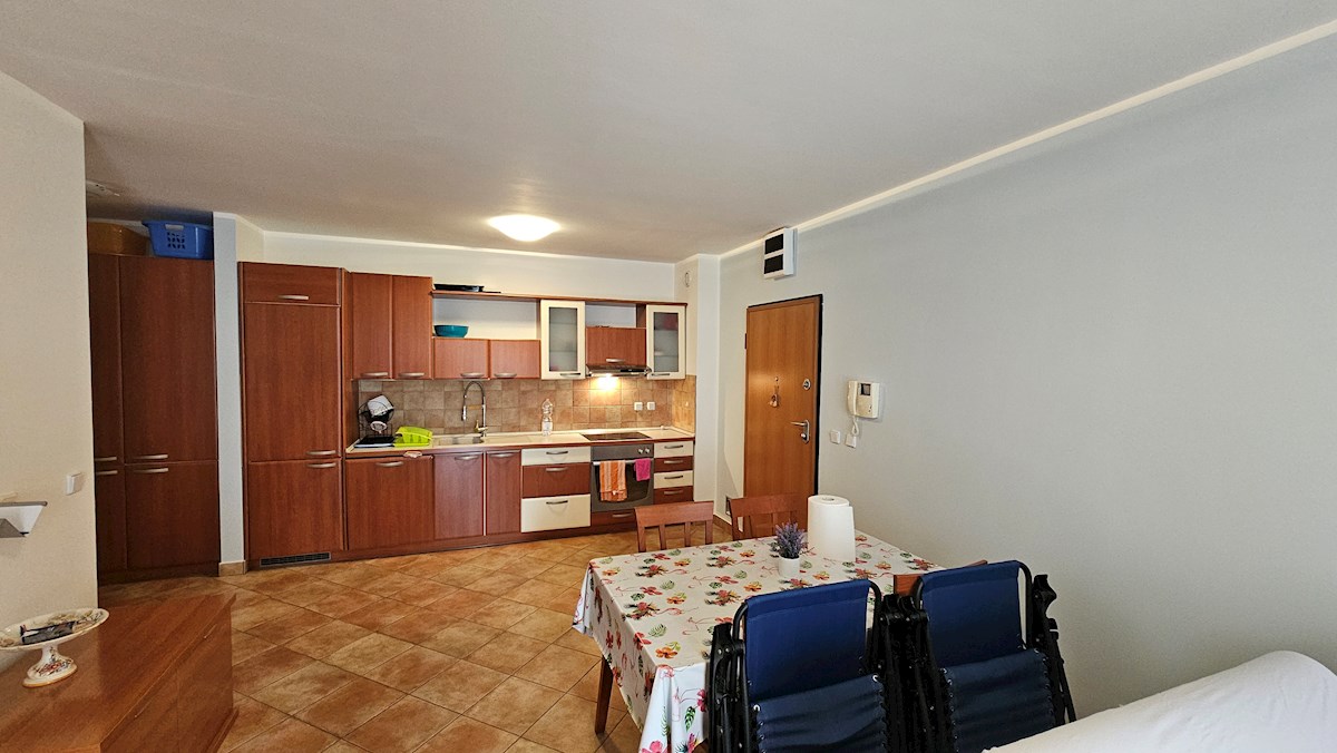 Nepremičnine Istra, prodajam stanovanje, prvi red do morja, Novigrad