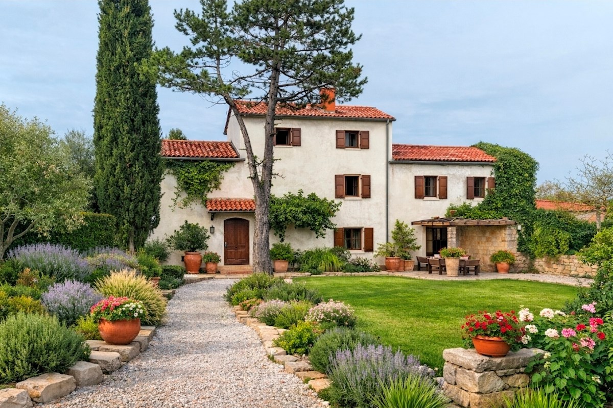 Luksuzna istrska vila »na ključ« z velikim zemljiščem