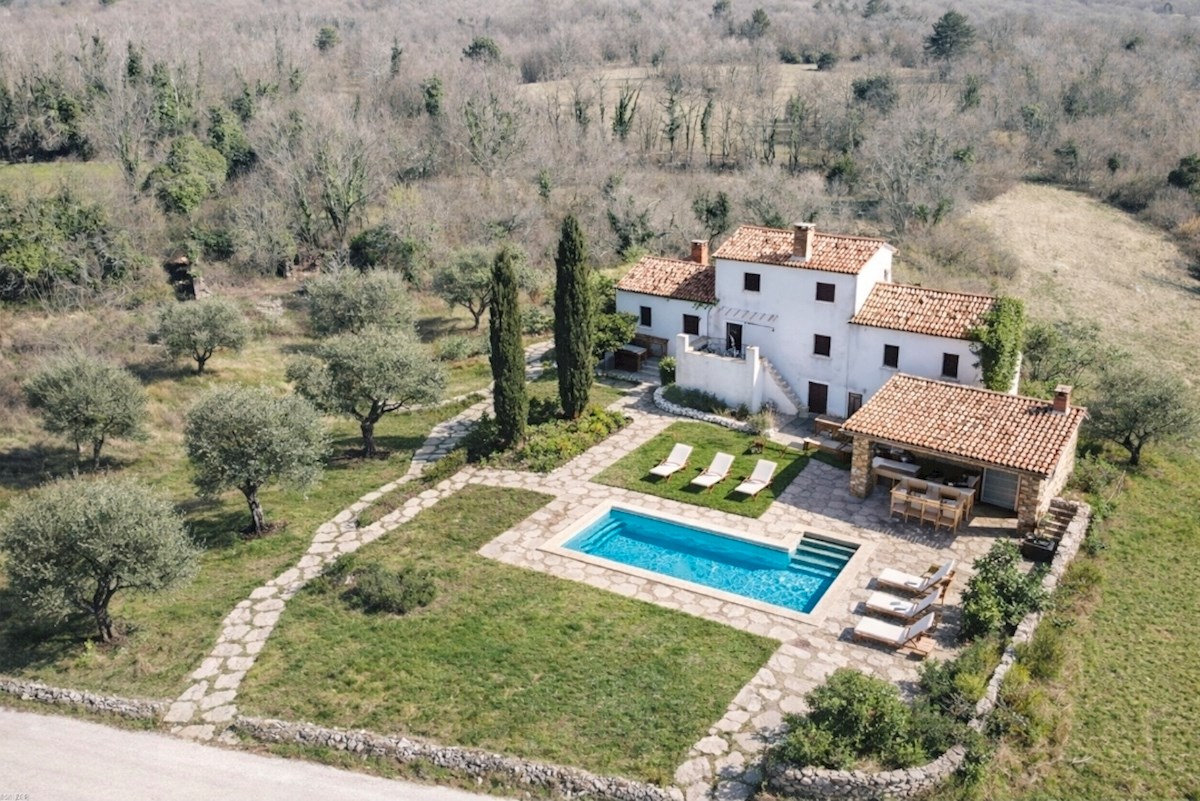 Luksuzna istrska vila »na ključ« z velikim zemljiščem