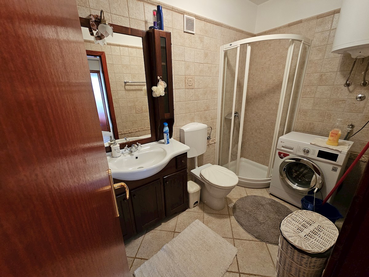 Nepremičnine Istra, prodajam stanovanje, Novigrad