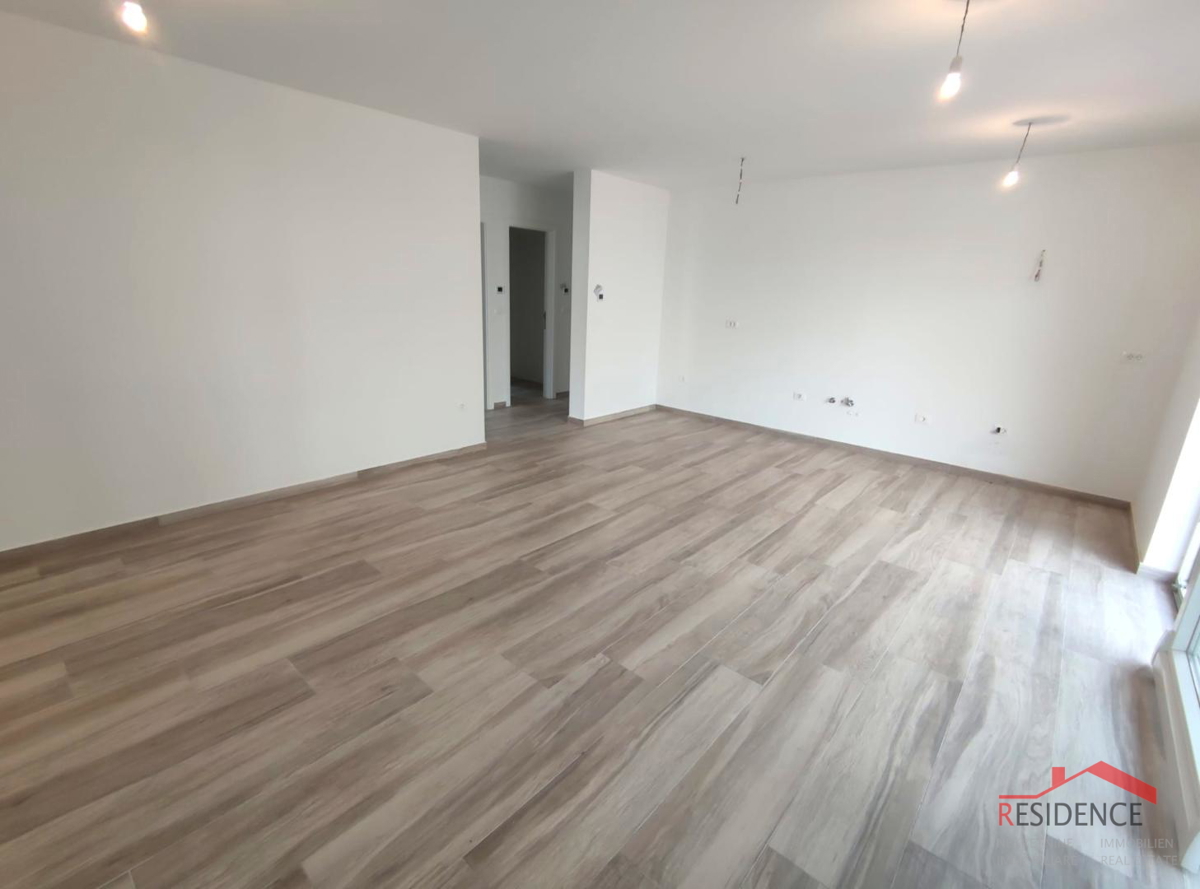 Medulin, pritlični apartma z vrtom