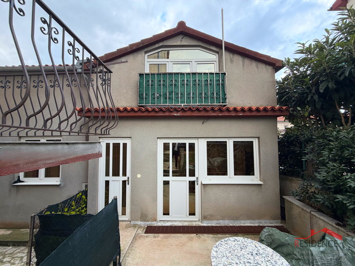 Pola, Veli Vrh, casa