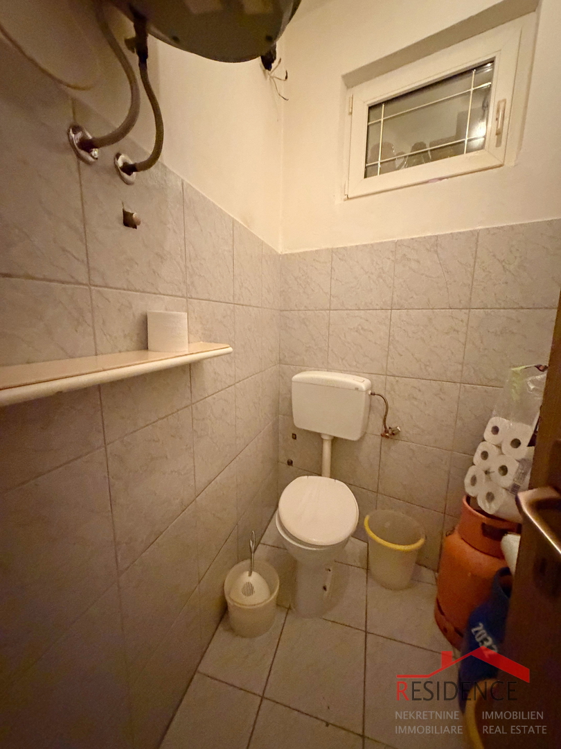 Pola, Veli Vrh, casa