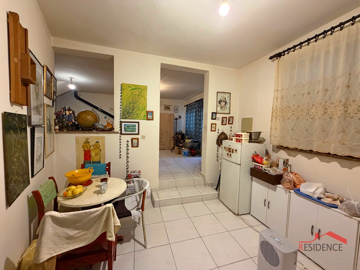 Pola, Veli Vrh, casa